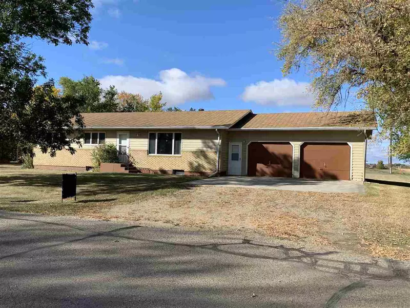 509 Cedar Dr, Drake, ND 58736