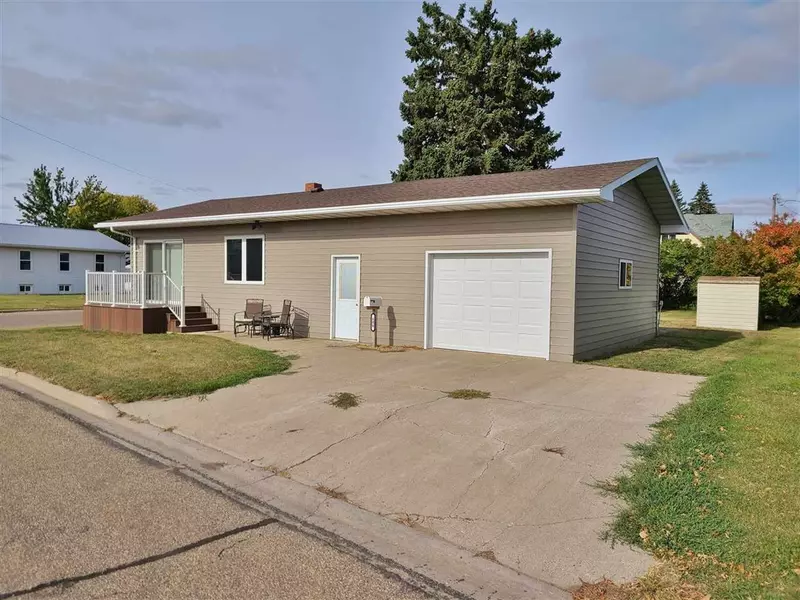 600 6th St. E, Harvey, ND 58341