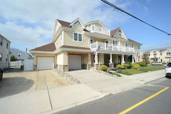 204 E Myrtle Road, Wildwood Crest, NJ 08260