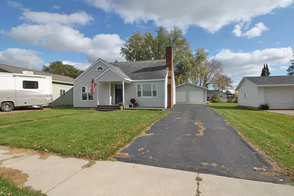 136 S 3RD STREET, Dorchester, WI 54425