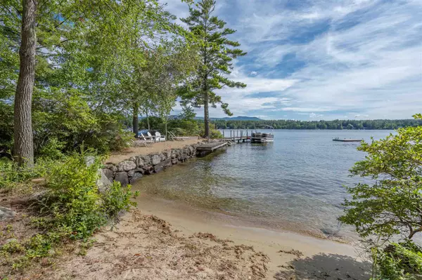 Moultonborough, NH 03254,16 Falcon WAY