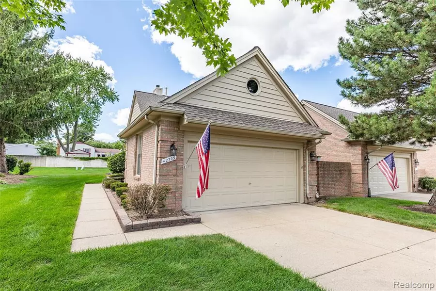 42705 JASON, Sterling Heights, MI 48313 2636