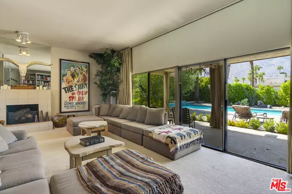 Palm Springs, CA 92262,571 N Tercero Cir