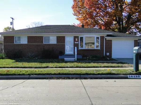 20490 Macel, Roseville, MI 48066