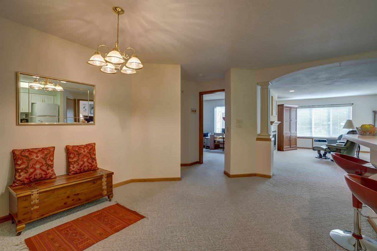 Madison, WI 53719,7201 Mid Town Rd #206