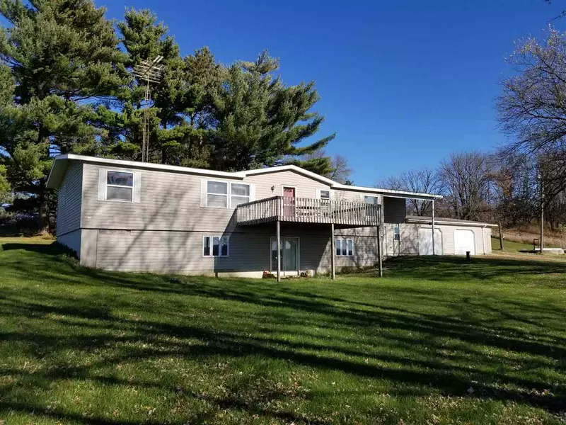 N9306 Old Hwy 22, Pardeeville, WI 53954