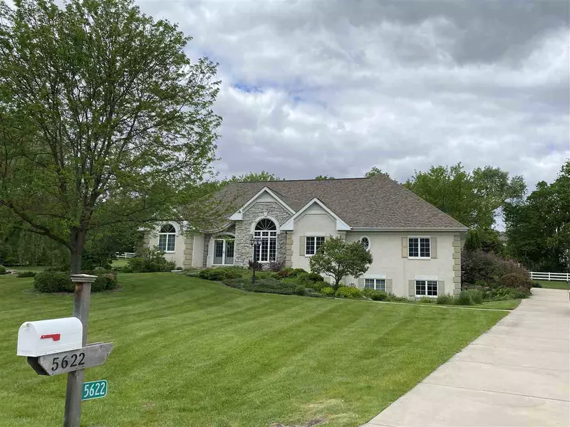 5622 Cobblestone Ln, Waunakee, WI 53597