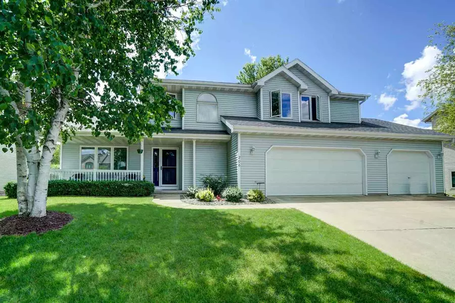 206 Sawgrass Ct, Waunakee, WI 53597