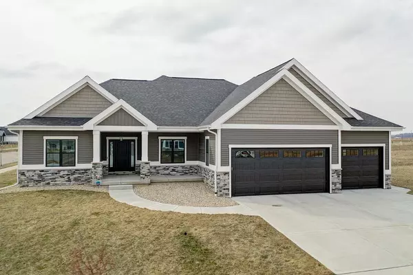 801 Ronald Overlook, Waunakee, WI 53597