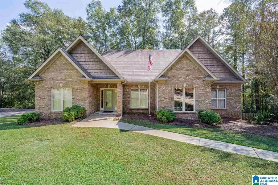 227 CAHABA RIDGE DR, Trussville, AL 35173