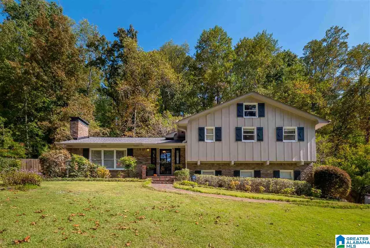 Vestavia Hills, AL 35216,1733 OLD CREEK TRL