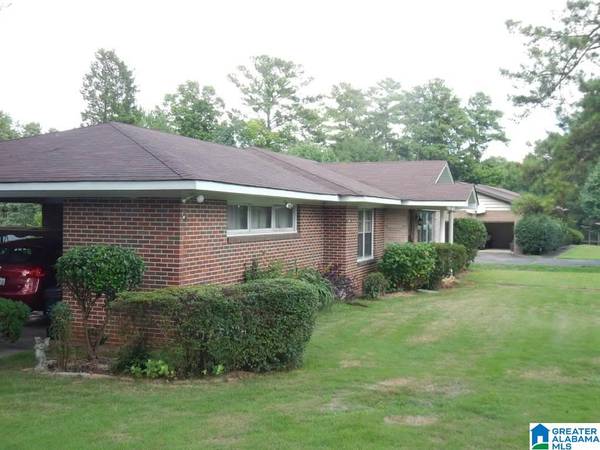 823 S MONTEZ DR, Bessemer, AL 35022