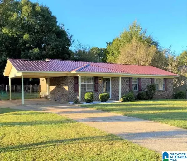 12422 COUNTY LINE RD, Moundville, AL 35474