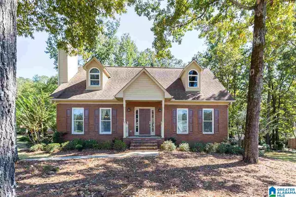 608 SOUTHDALE LN, Hoover, AL 35244