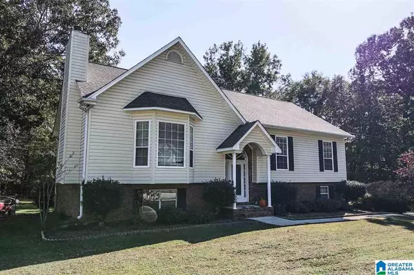 104 MOSS HILL LN, Calera, AL 35040