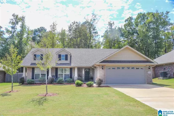 913 BARKLEY DR, Alabaster, AL 35007