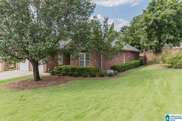 1532 HAMILTON LN, Vestavia Hills, AL 35243