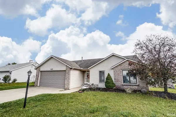 12824 Country Shoal Lane, Grabill, IN 46741