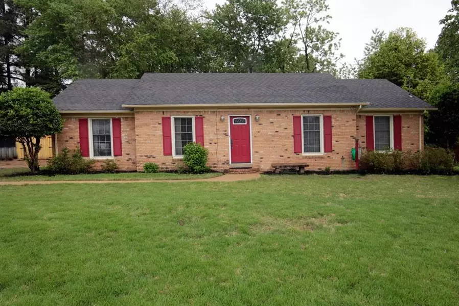 1526 WALTERS ST, Covington, TN 38019