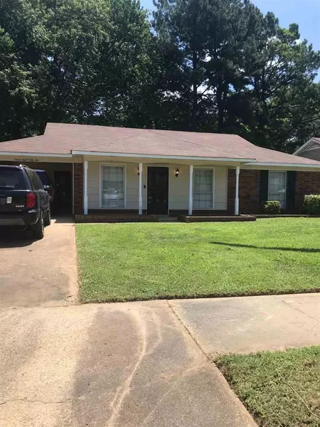 3852 APRICOT CV, Memphis, TN 38115