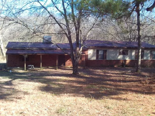 955 SLAYDEN RD, Unincorporated, TN 38057