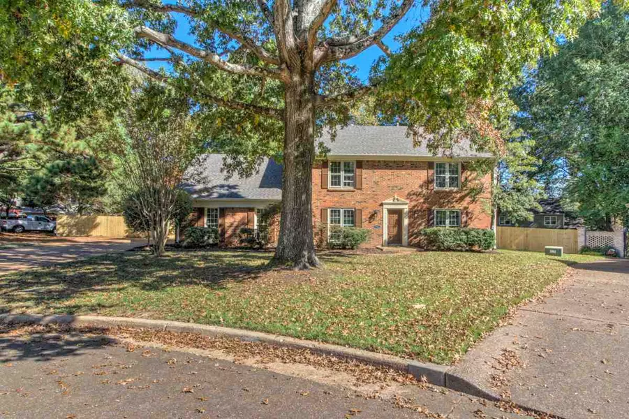 7964 CIRCLE TREES CV, Germantown, TN 38138