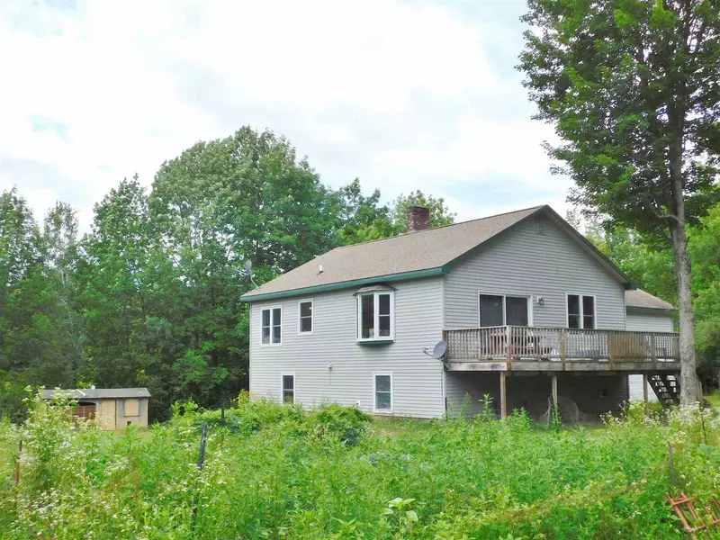 2783 Leadville RD, Newport Town, VT 05857