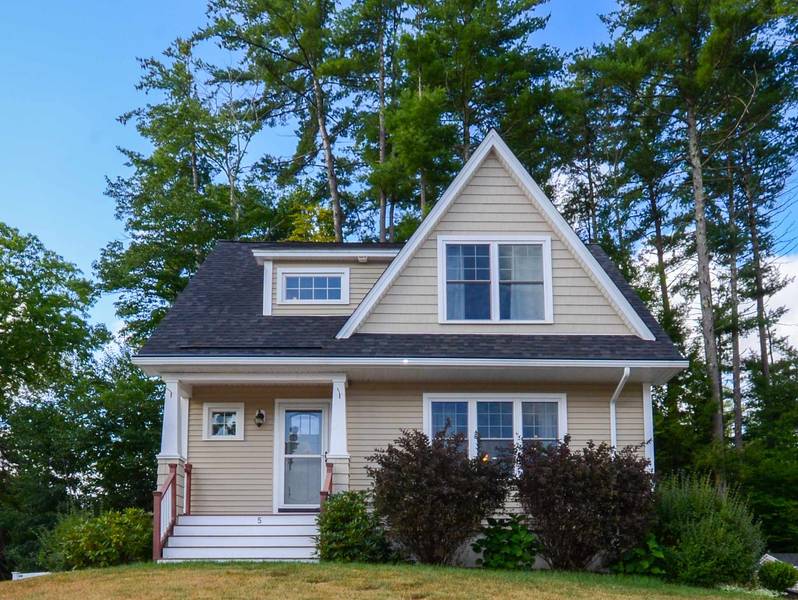 5 Winslow DR, Exeter, NH 03833