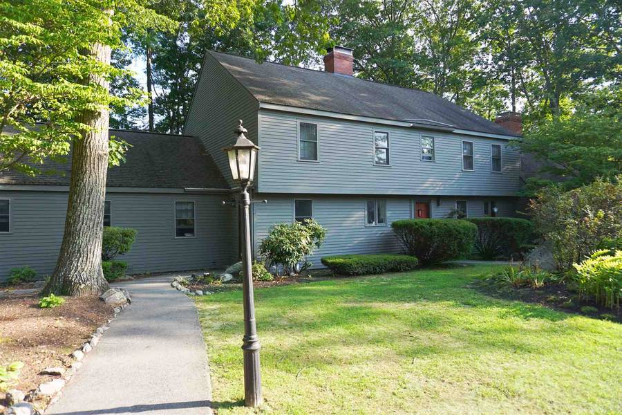 18 Coach RD, Exeter, NH 03833