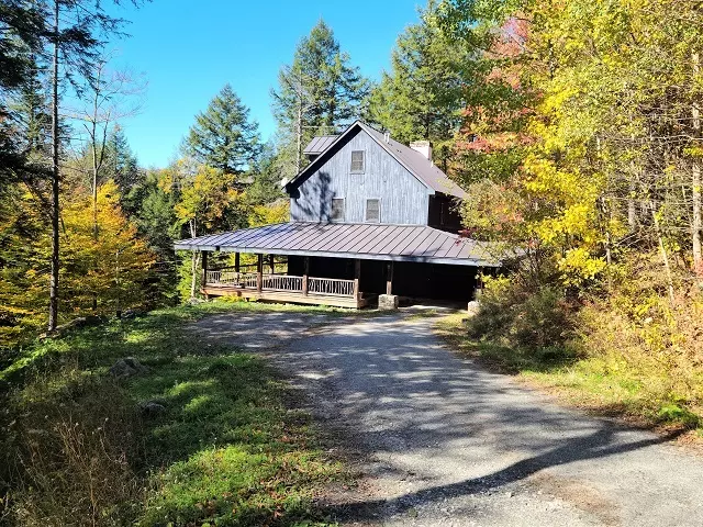 639 Tweed River DR, Stockbridge, VT 05772