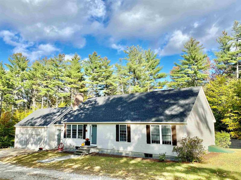 17 Jolly Farm RD, Sutton, NH 03260