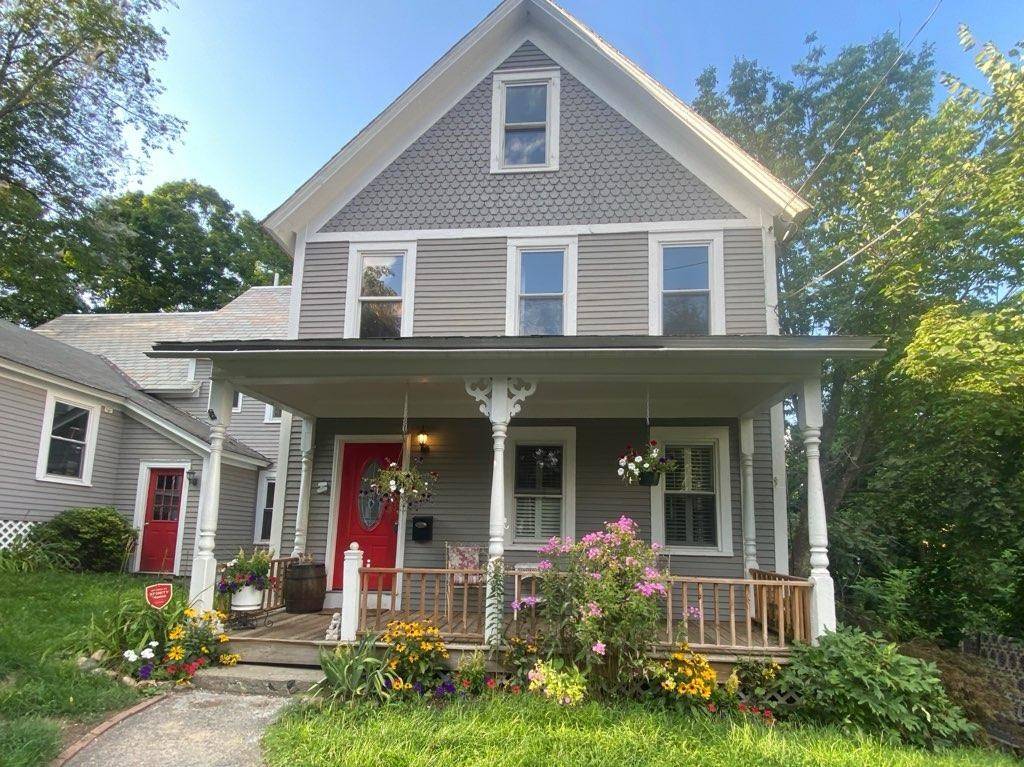 35 Highland AVE, Brattleboro, VT 05301