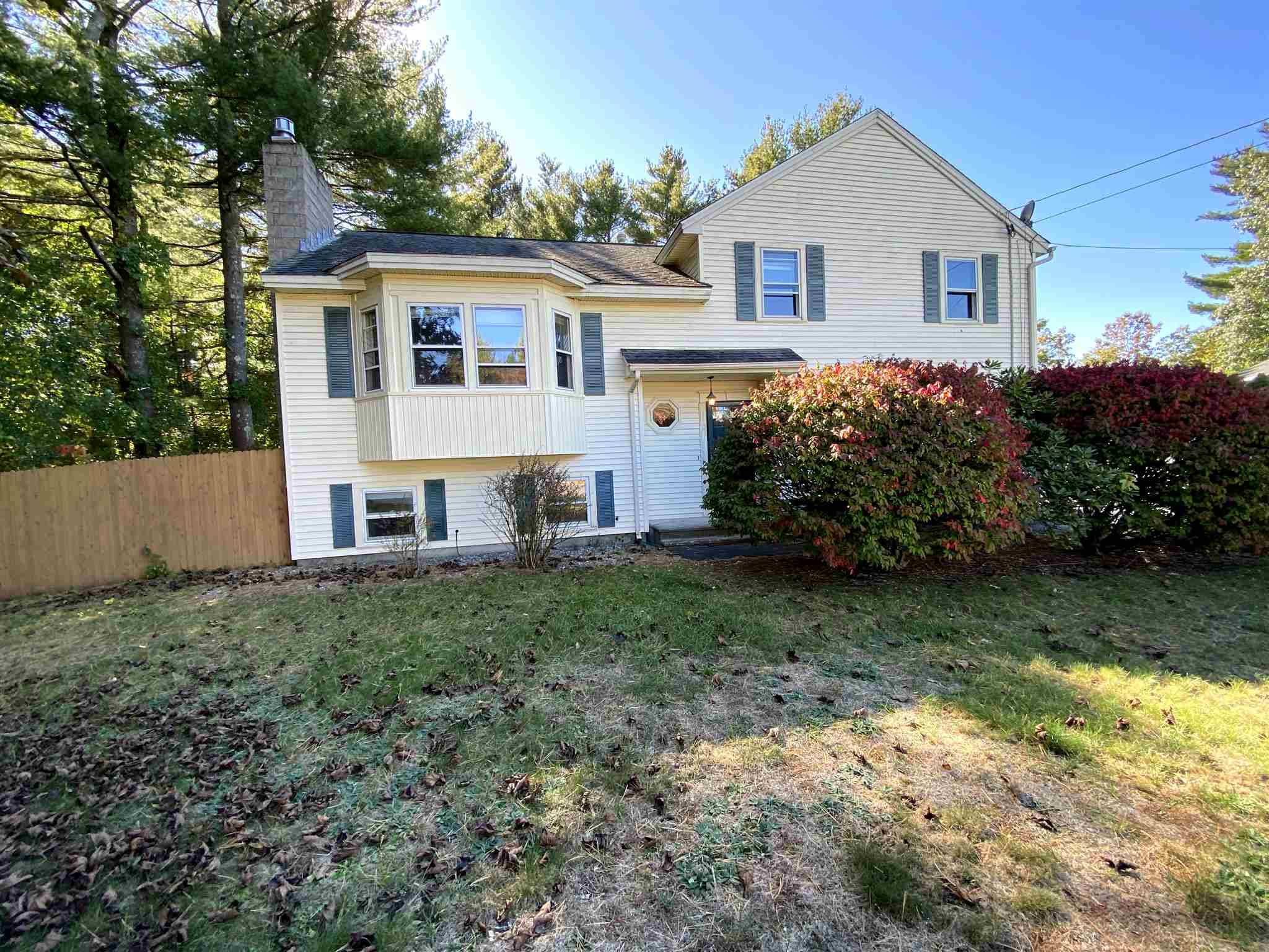 7 Jayron DR, Nashua, NH 03062