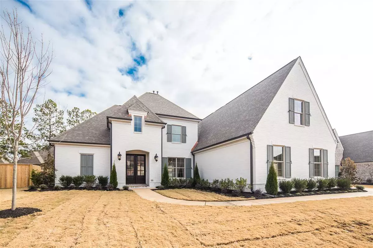 Collierville, TN 38017,604 CEDAR SHADOWS CIR E