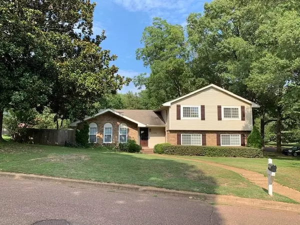 2240 CORNWALL ST, Germantown, TN 38138