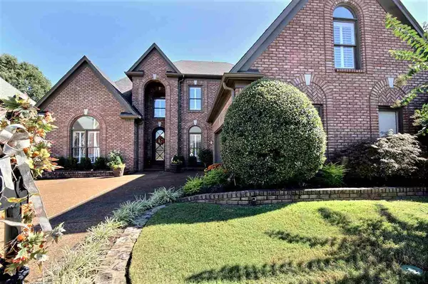 560 WARWICK WILLOW CV, Collierville, TN 38017