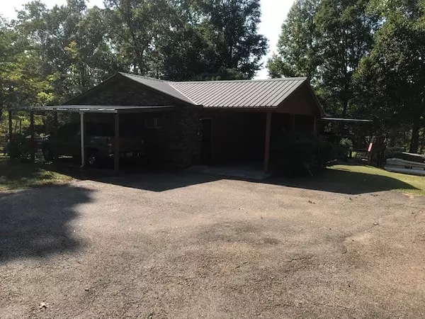 Bolivar, TN 38008,220 RIVER RD