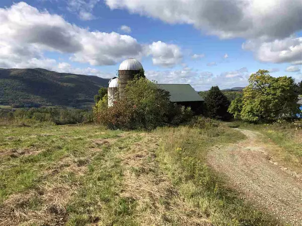 437 Pratt RD, Pownal, VT 05261