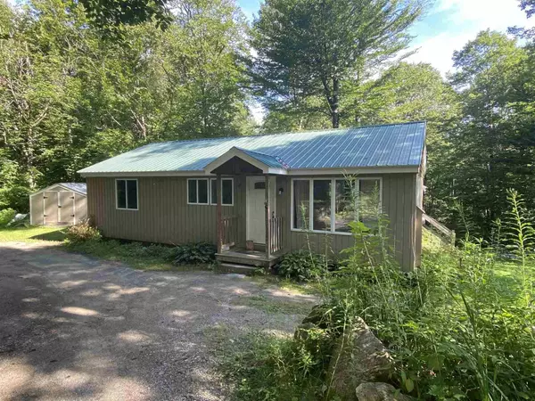 72 Edie LN, Jamaica, VT 05343-0173