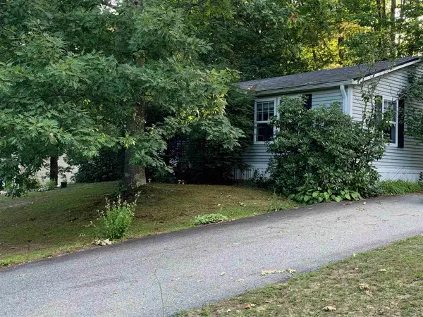 Hopkinton, NH 03229,64 Tucker DR