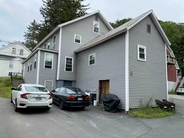 8 Chesterfield RD, Hinsdale, NH 03451