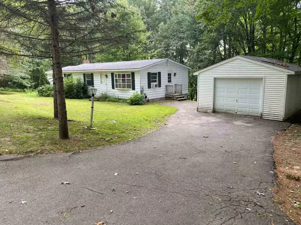 22 Merrill Wood DR, Holderness, NH 03245