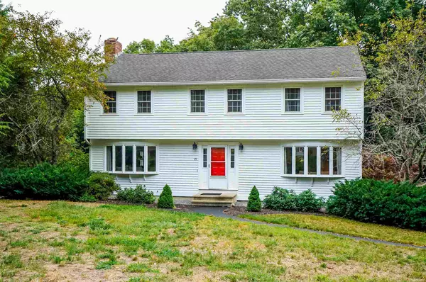 23 Chapel Hill DR, Nashua, NH 03063