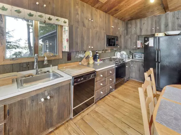 Alburgh, VT 05440,14 Macomber PT