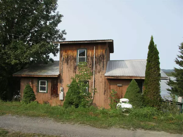 13 Sampson RD, Orwell, VT 05760