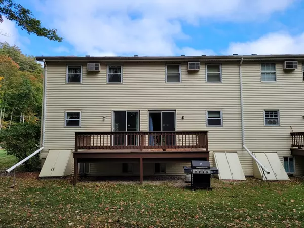 Hooksett, NH 03106,2K Bayview Terrace RD #K