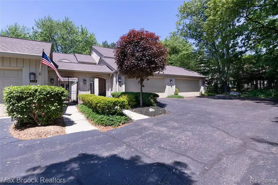 1112 S TIMBERVIEW Trail, Bloomfield Hills, MI 48304 1561