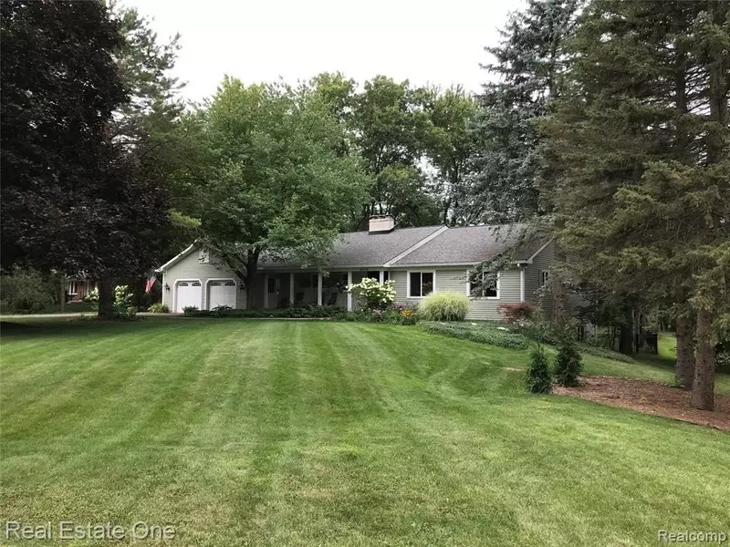 3080 BAY SHORE Drive, Orchard Lake, MI 48324 2378