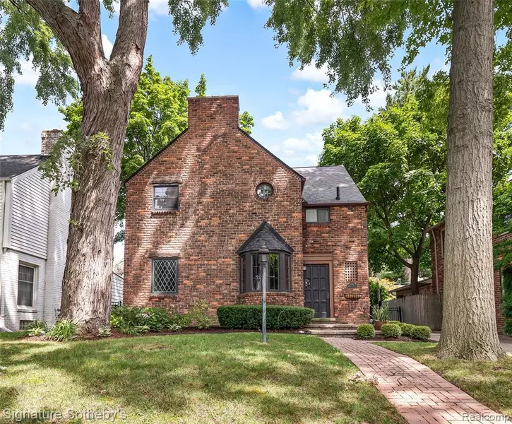 128 MEADOW Lane, Grosse Pointe Farms, MI 48236 3803