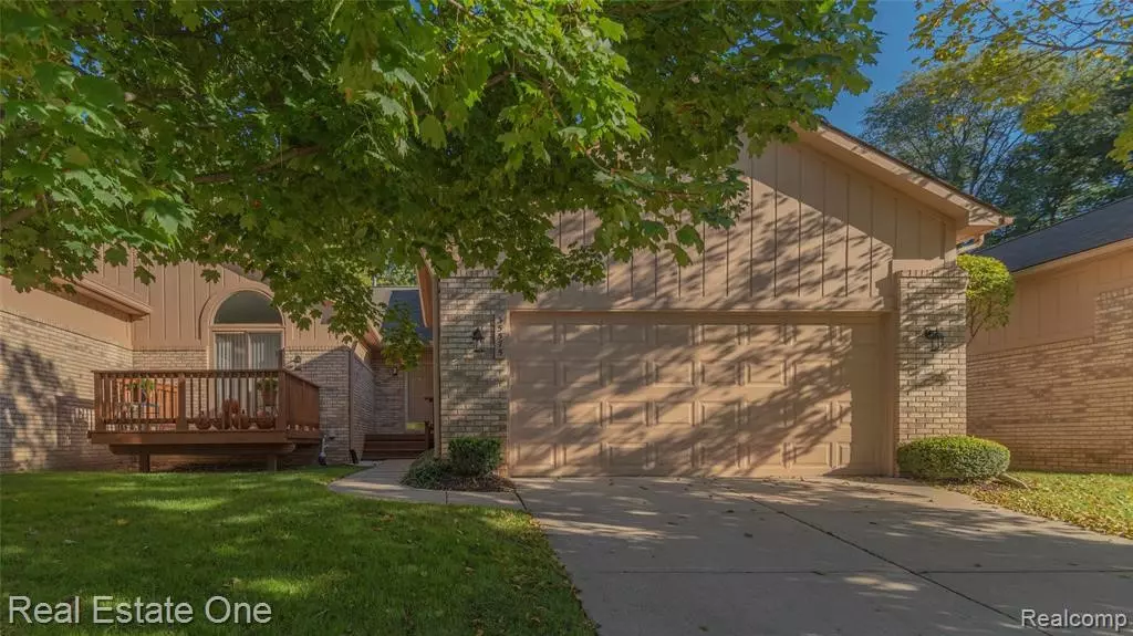 35575 COURT RIDGE, Farmington Hills, MI 48335 5814